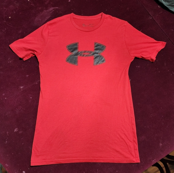 Under Armour red t-shirt - Picture 2 of 6